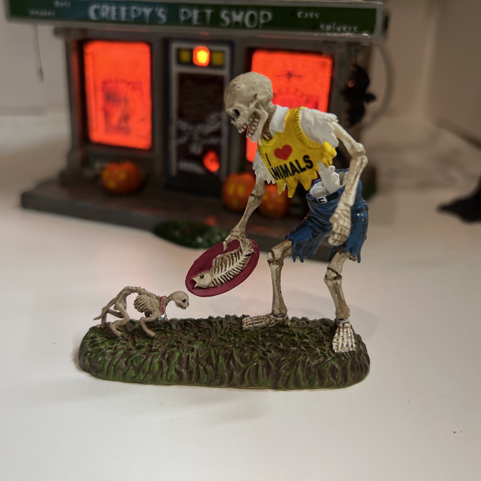 Department 56 Creepy’s Pet Shop 20.88569 Set of 4 Time To Celebrate
