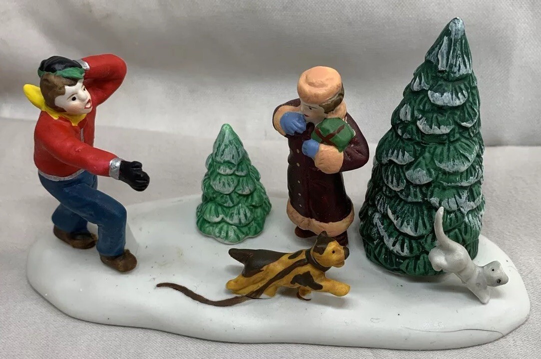 1998 Lemax Vintage Porcelain Figurine ROVER’S LOOSE Christmas Village #83259