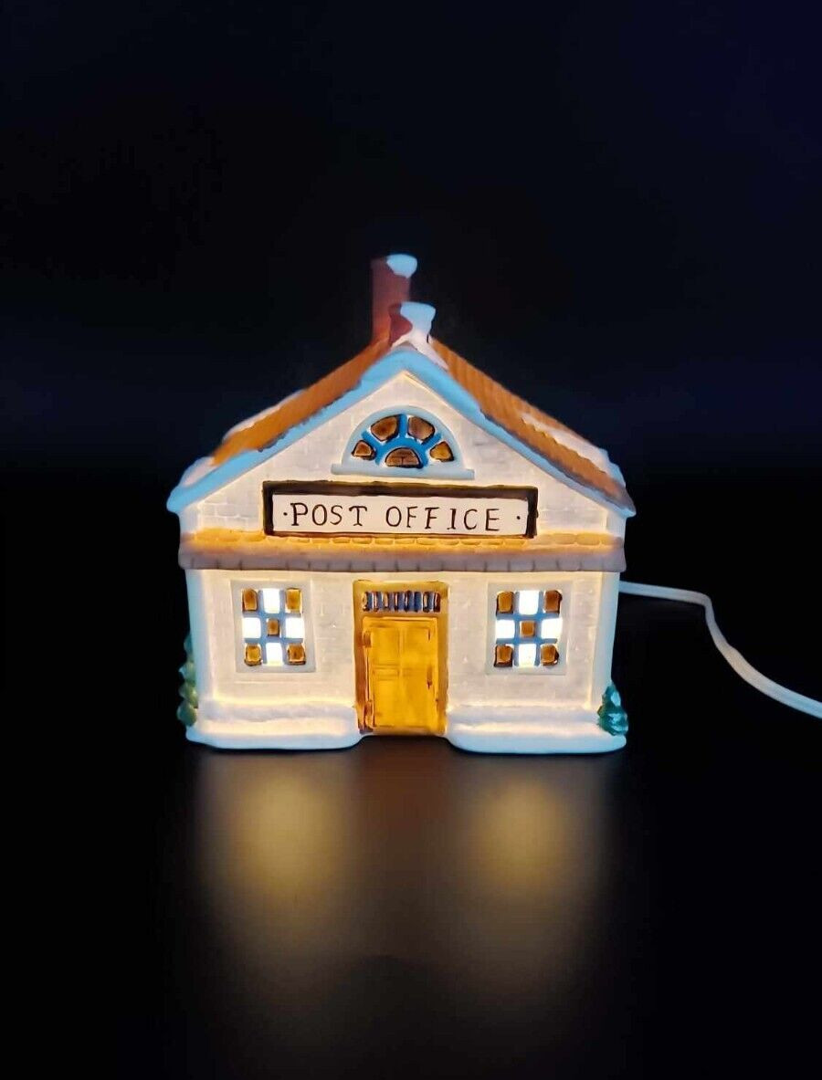 Dickens Collectables Christmas Village Post Office Lighted Building Vintage 1989
