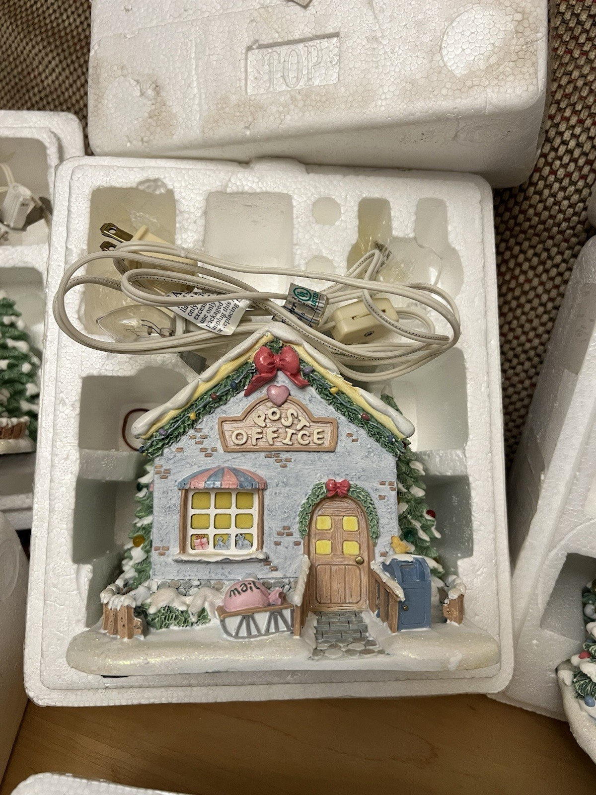 Precious Moments Hawthorne Village 4 Bldgs Chapel Inn Train Post COA In Box GrpB