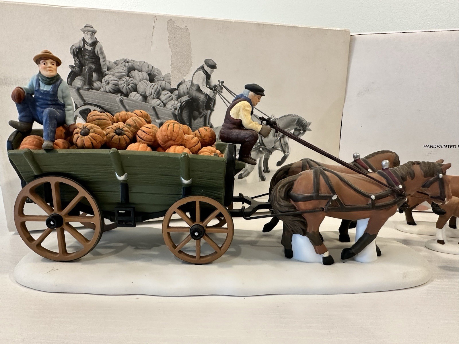 Department 56 – Farm Animals Set Of 8 & Harvest Pumpkin Wagon Accessories