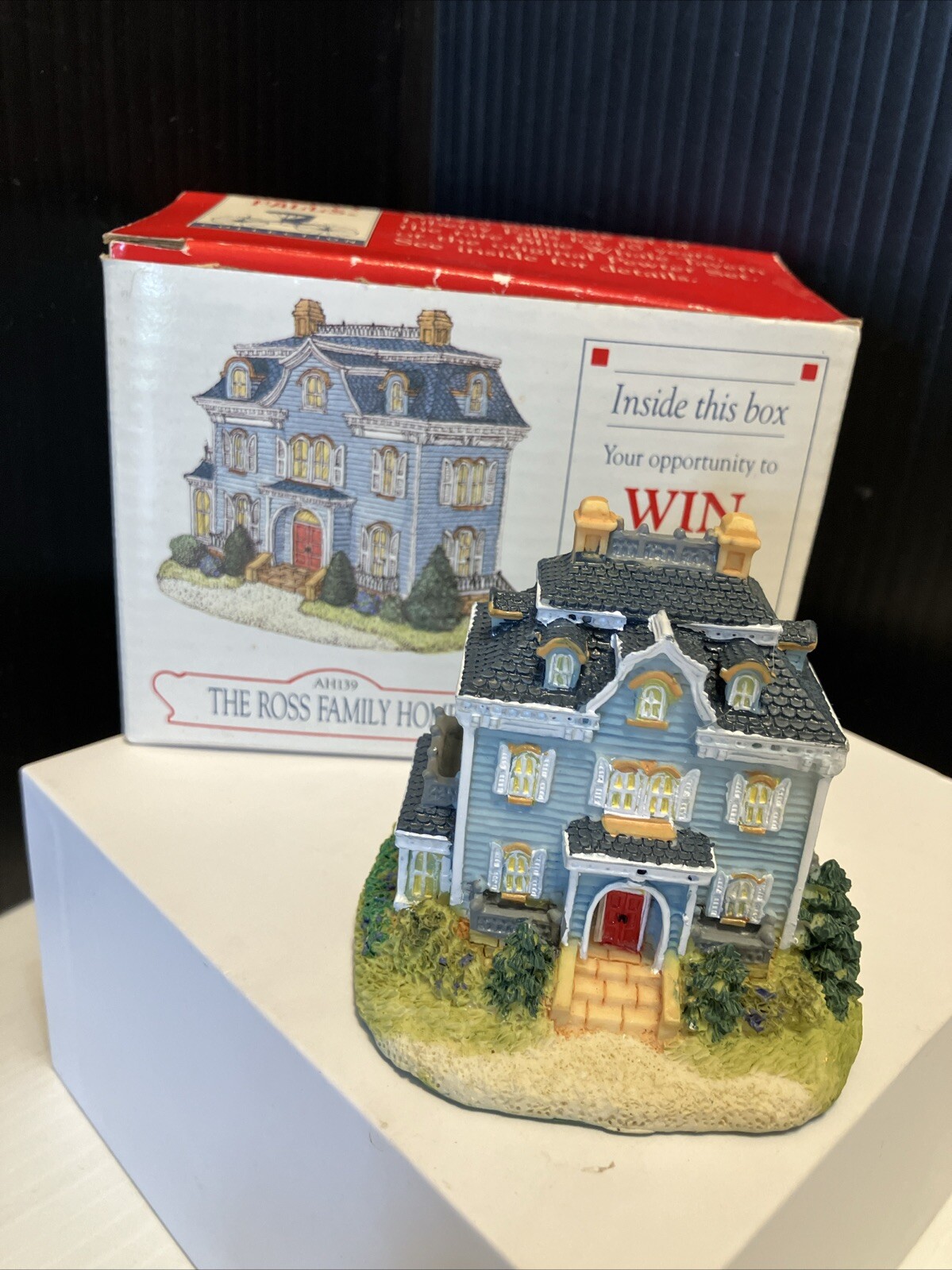 Liberty Falls Village Americana Collection #AH139 ROSS FAMILY HOME. 1997 W/ Box
