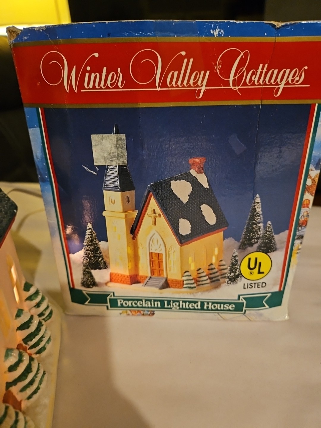 Winter Valley Cottages porcelain lighted house 8.75″ Tall