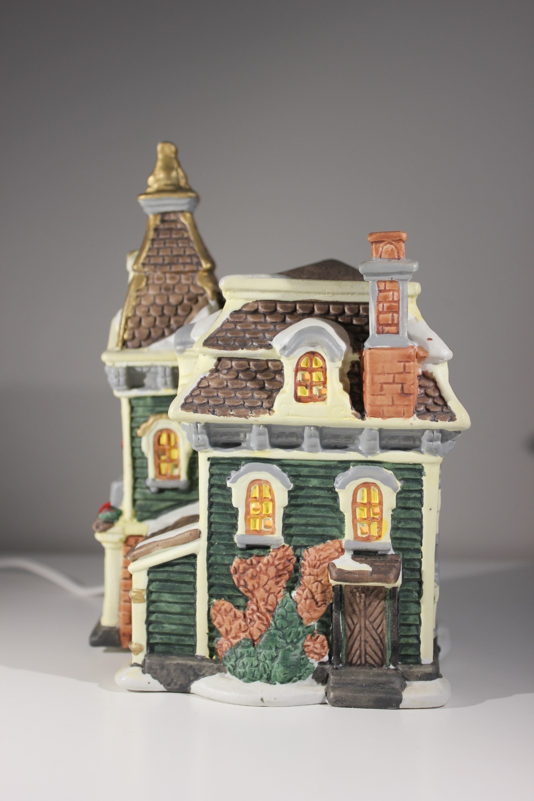 Lot of 2 Winter Valley Villages Porcelain Lighted Houses