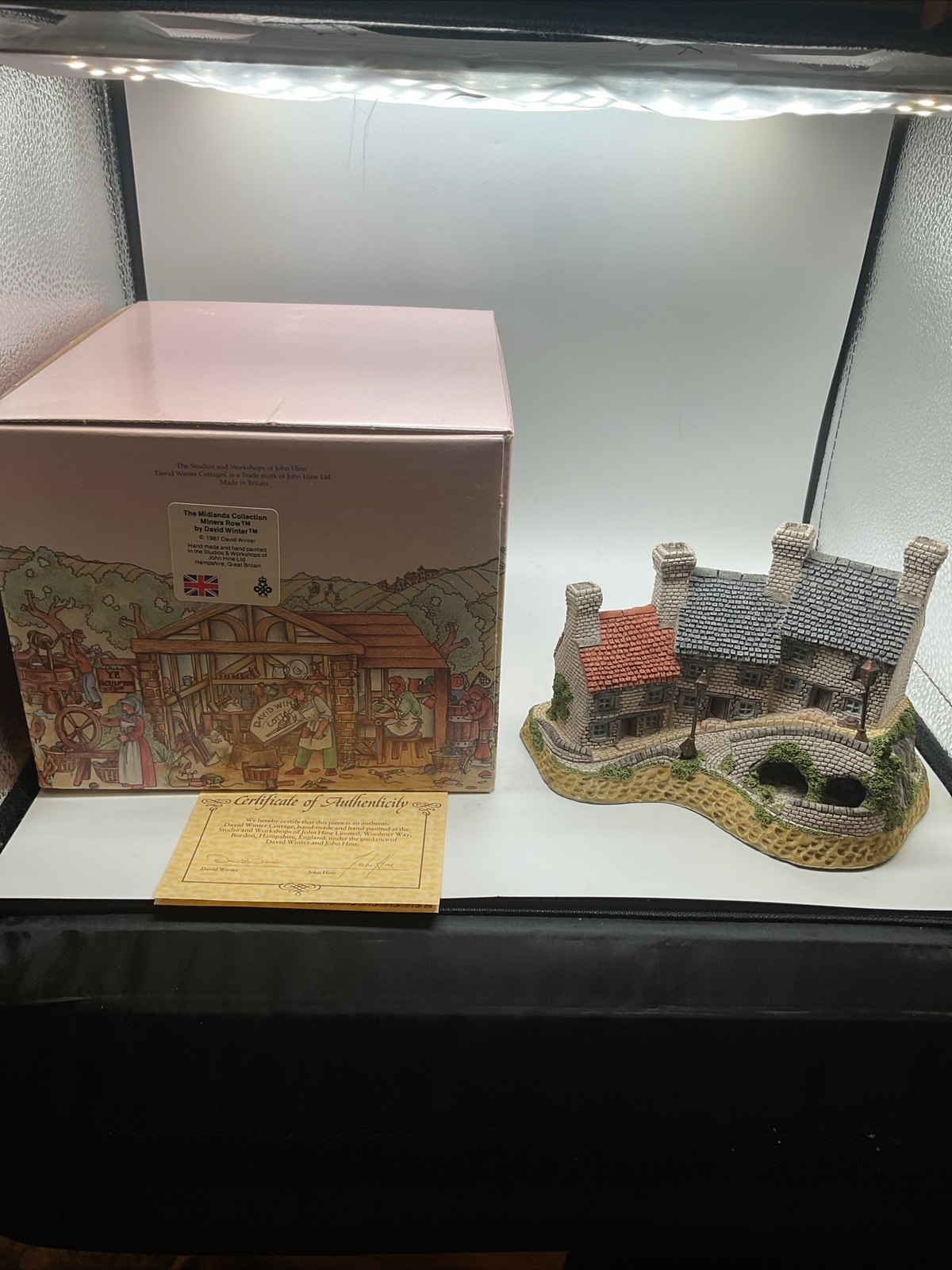 Miners Row – 1987 David Winter Cottage – The Midlands Collection – Box & COA