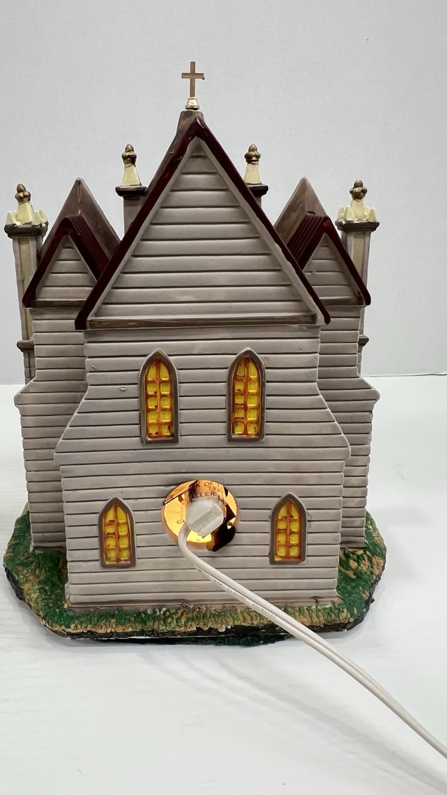 Lemax Caddington Village “French Cathedral” 25403 Retired 2012 Excellent !