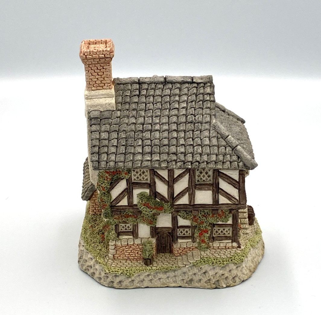 David Winter Coopers Cottage Retired Hand Painted 1985 Great Britian