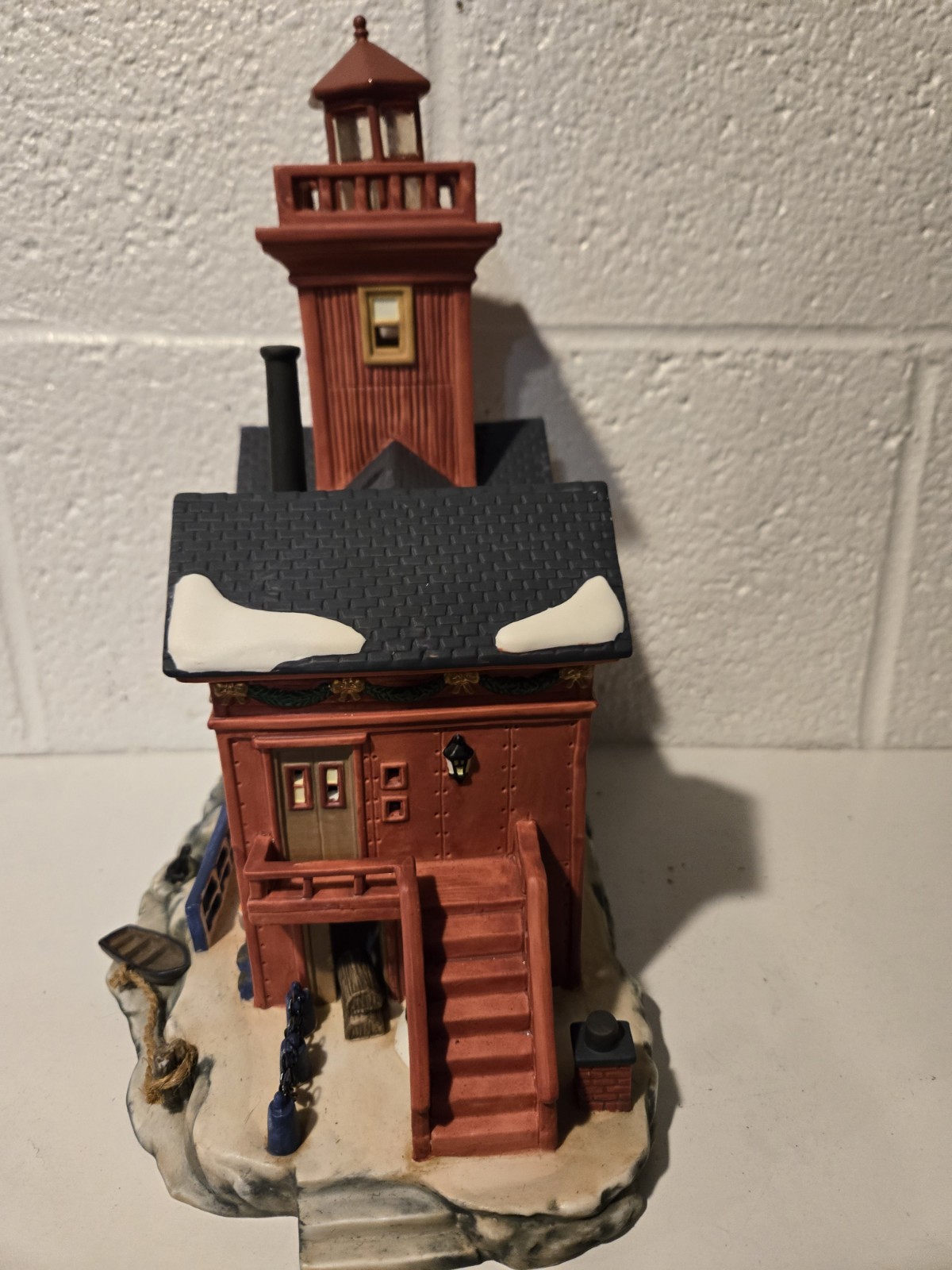 Harborside Village Deluxe Porcelain House ” Holland, Mich”. 12 1/2 inch tall.