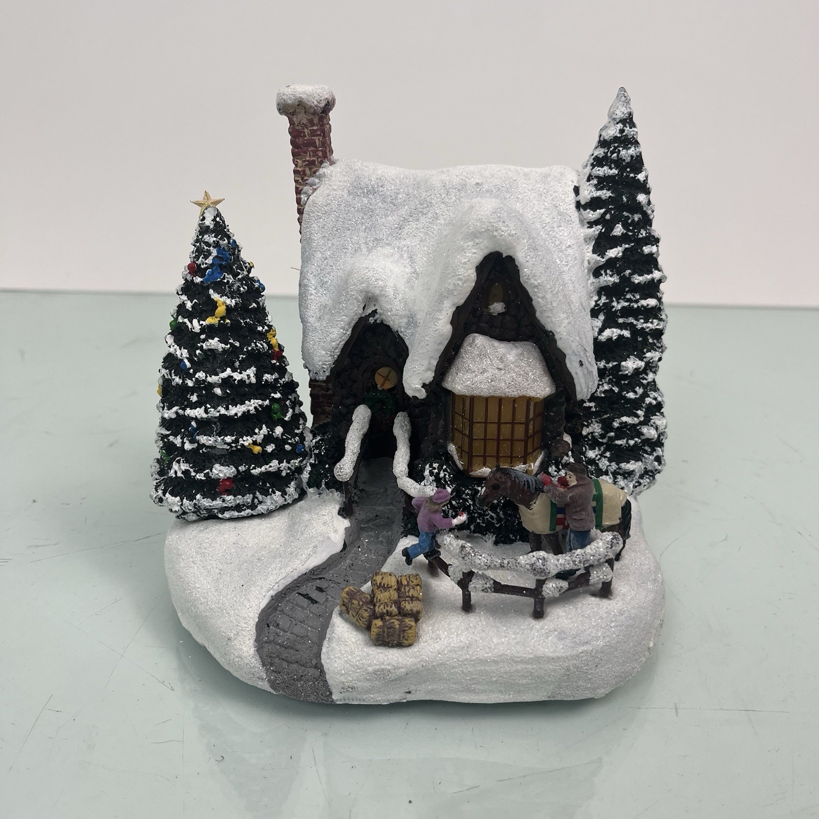Thomas Kinkade Teleflora 1996 “A Christmas Welcome” Lighted Centerpiece