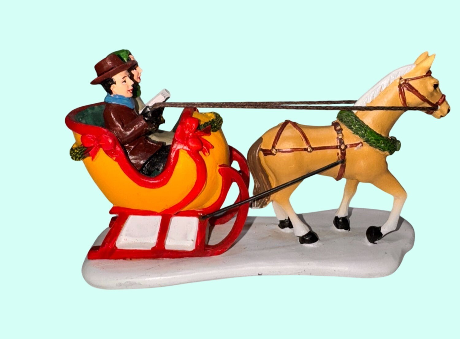 Dashing through the snow Horse-Drawn Sleigh Figurine Christmas town le max 56