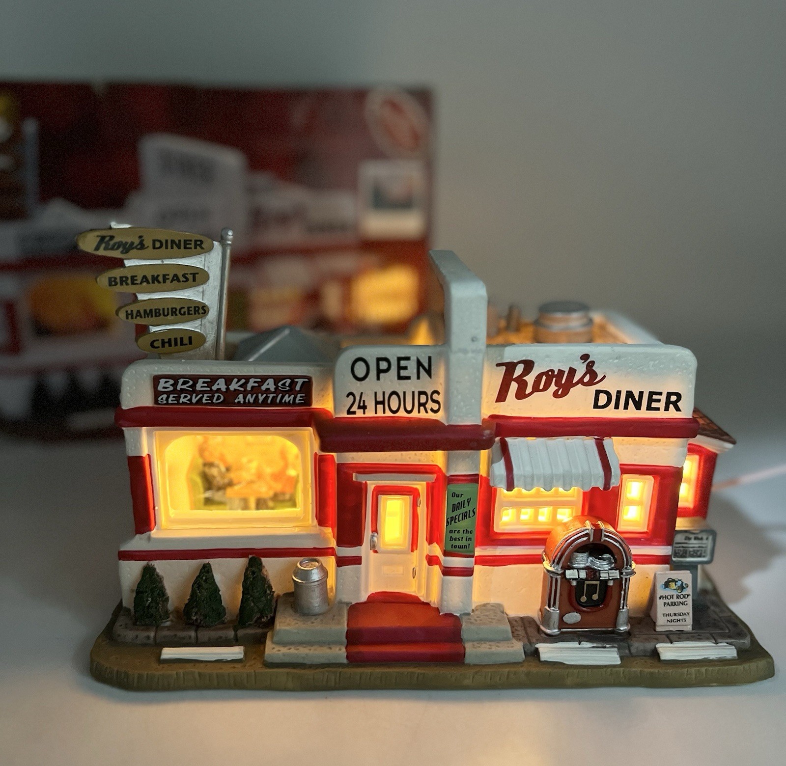 Lemax Signature Roy’s Diner Lighted Building 2007 Retired Christmas Village Box