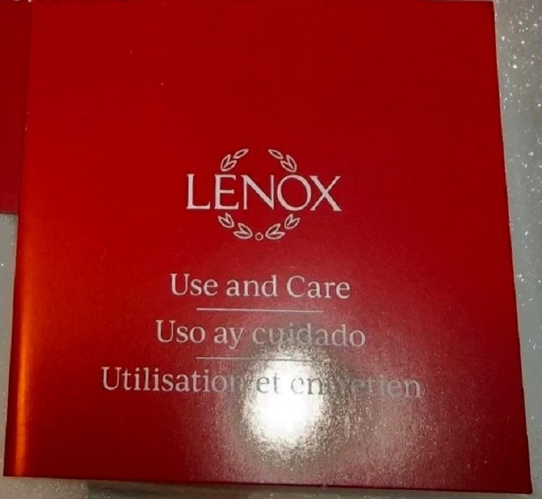 Lenox Mistletoe Park Lit BOOK SHOP Village Treasures Figurine NEW Boxed