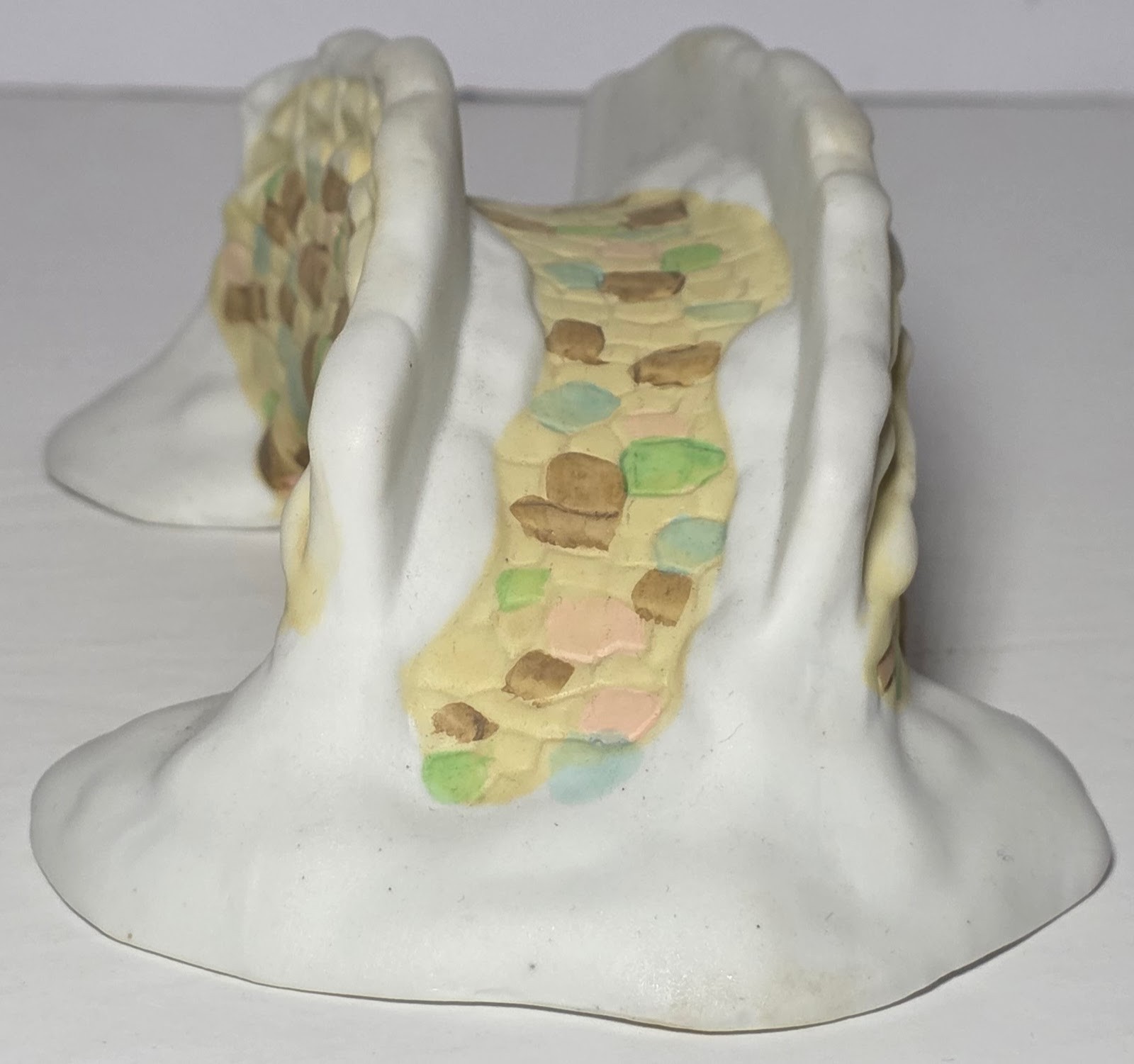 Vintage 1991 Noma International Dickensville Collectables Porcelain Bridge