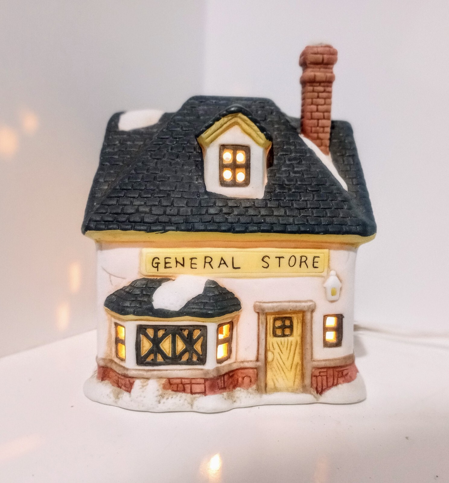 Christmas Village General Store Building Lighted House Holiday Decor Winter Snow