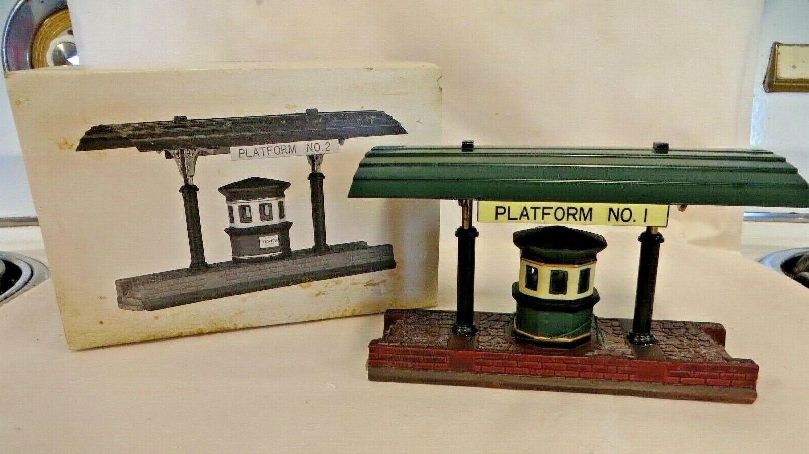Dept. 56 Heritage Village Platform No. 1 In Original Box