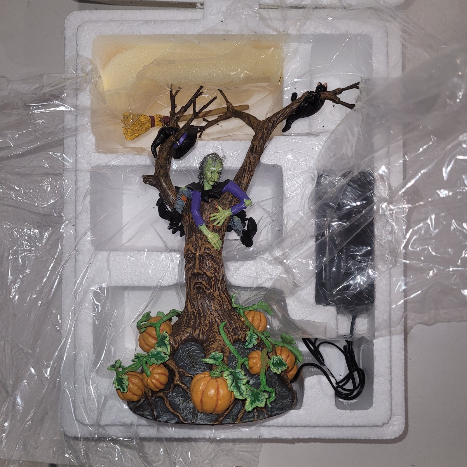 Dept 56 Snow Village Halloween Witch Crash 56-53056 Spinning Head -In Styrofoam
