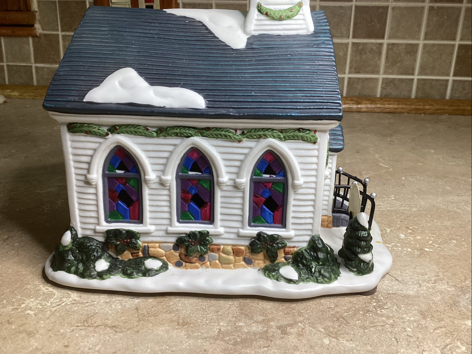 VTG ‘94 Dept 56 Original Snow Village Wedding Chapel Church- Box & Light Cord