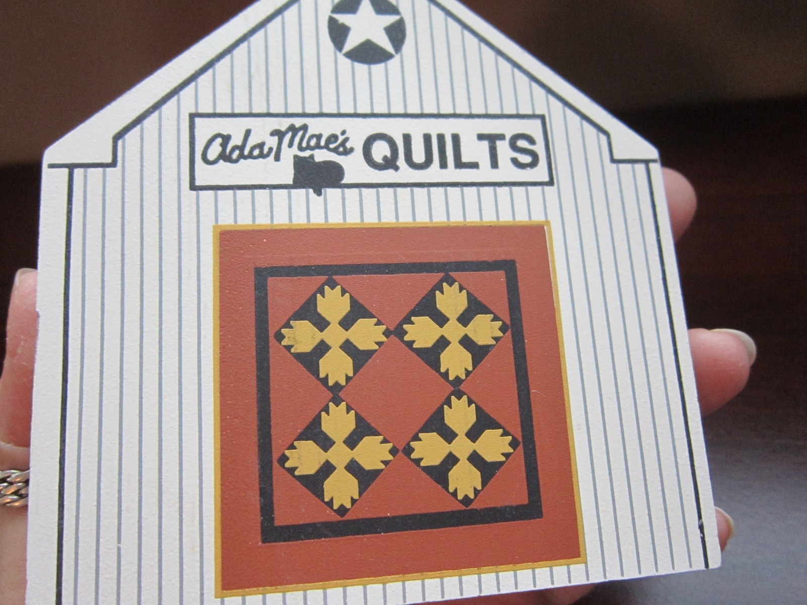 ADA MAE’S QUILTS BARN CAT’S MEOW VILLAGE WOOD OHIO AMISH 1991 SIGNED FALINE ’91