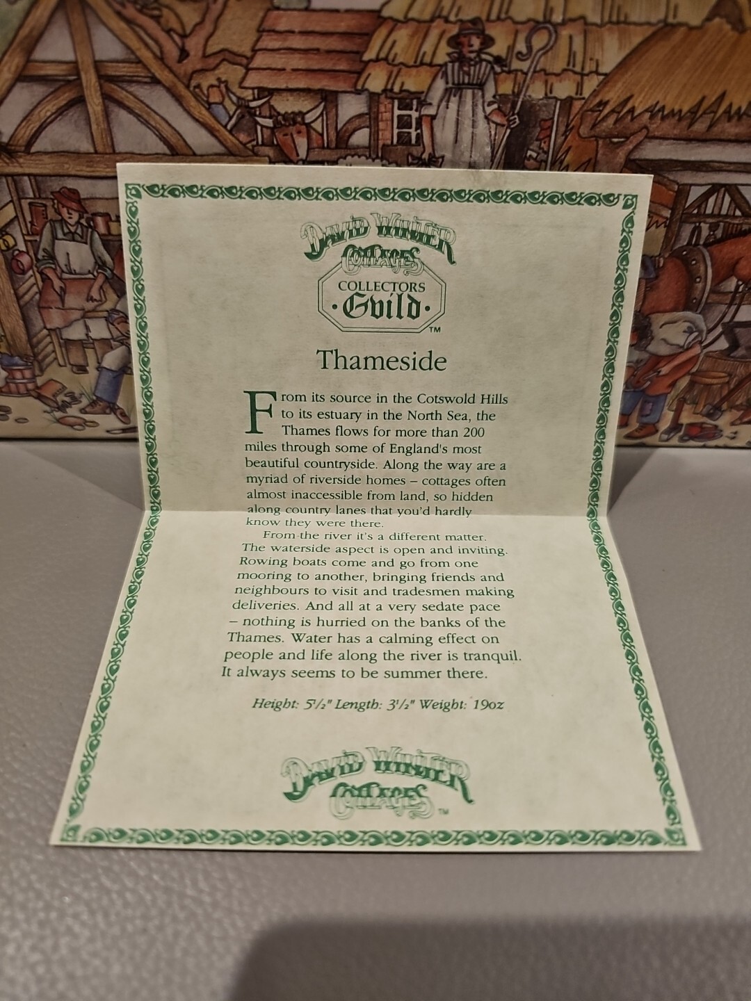 Vintage David Winter Cottages 1992 THAMESIDE Original box & Authentication Card
