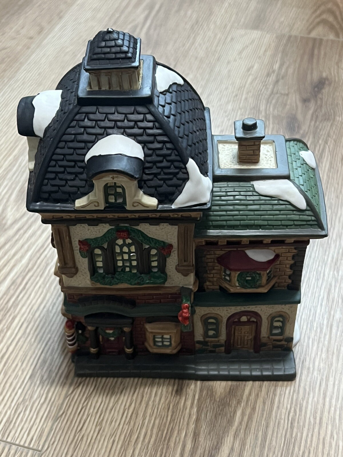 O’Well 1998 Limited Edition Christmas Village House Holiday Collectible Decor