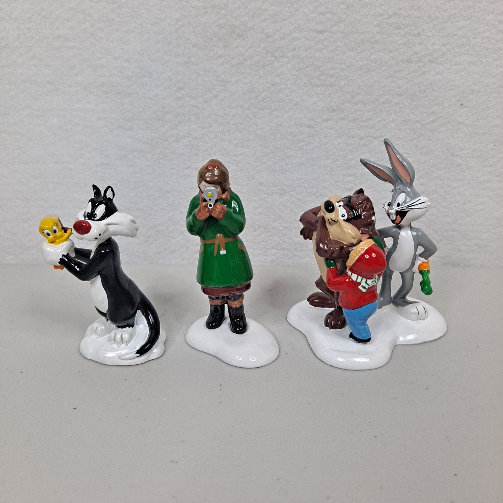 Dept 56 Snow Village The Looney Tunes Animation Film Festival Set of 4 54983