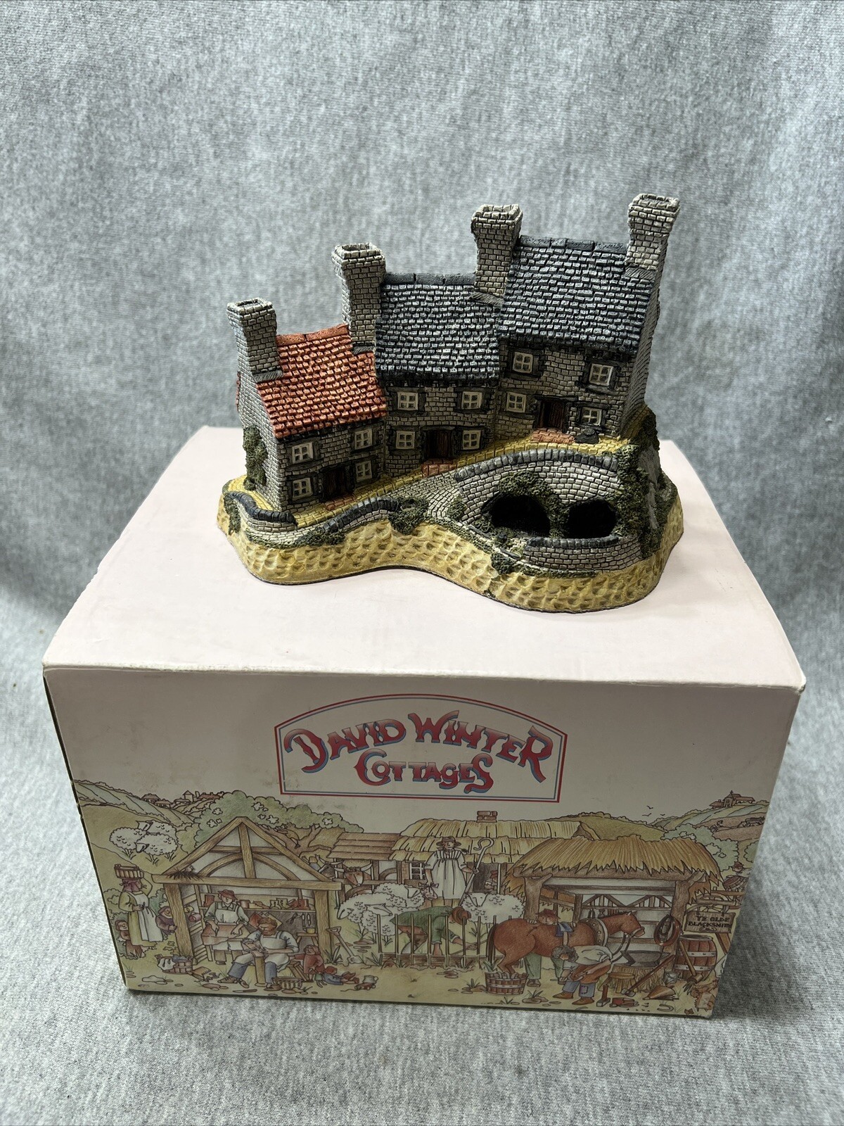 VTG David Winter Cottages “Miners Row”, 6 1/4” L, 1987, With Original Box