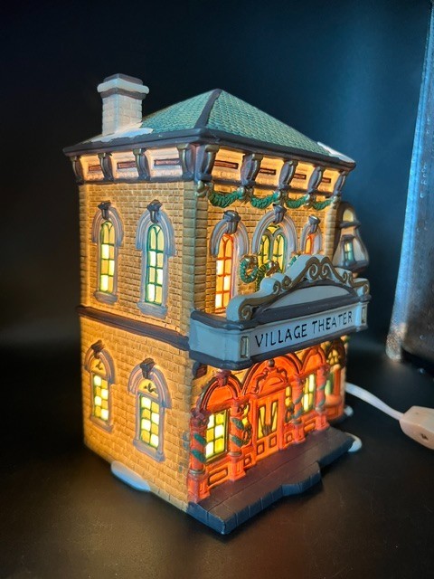 Village Theater Christmas House Porcelain Heartland Valley O’well 1999 VGC