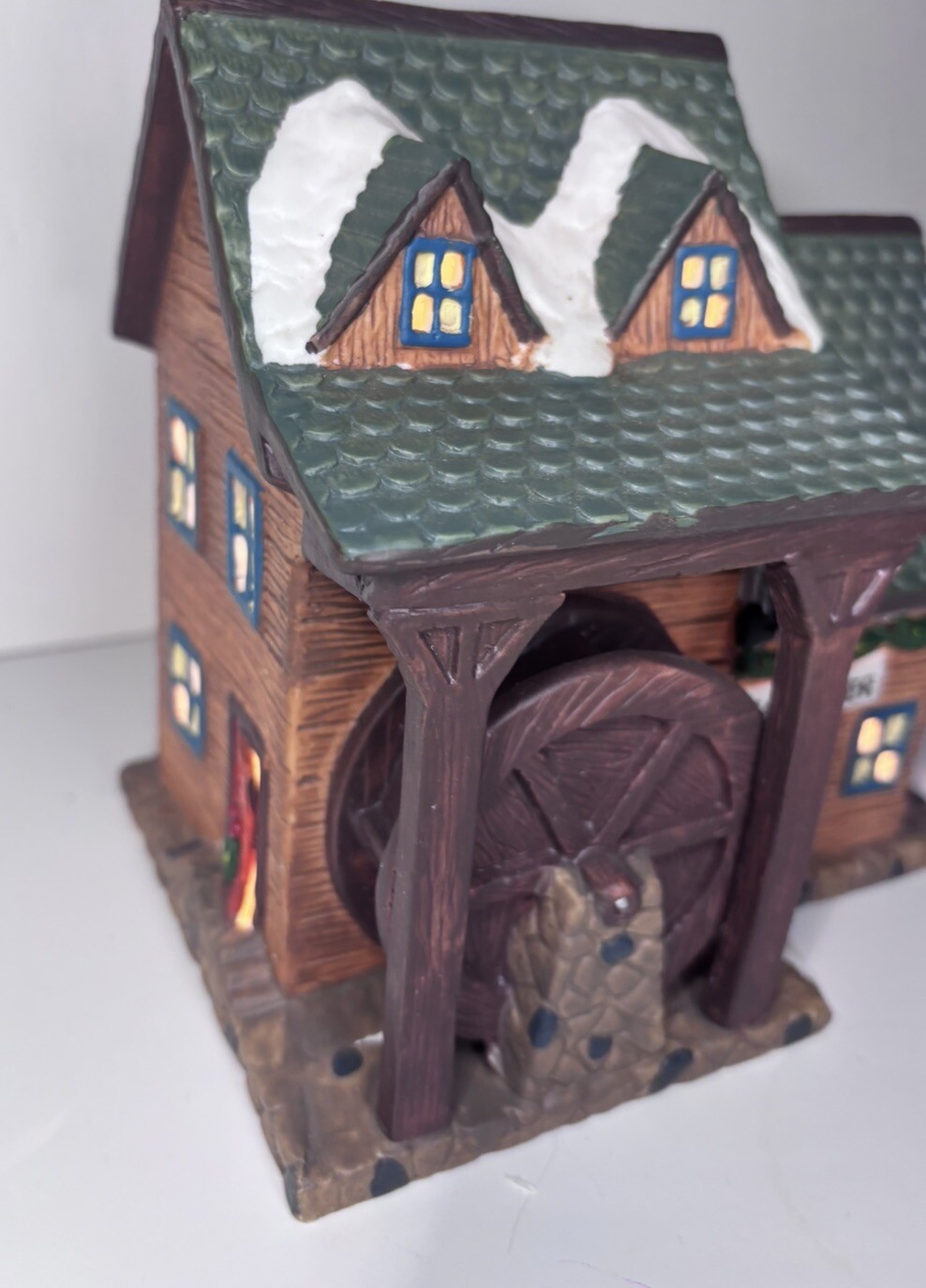 Dickens Keepsake Porcelain Lighted House Carpenter