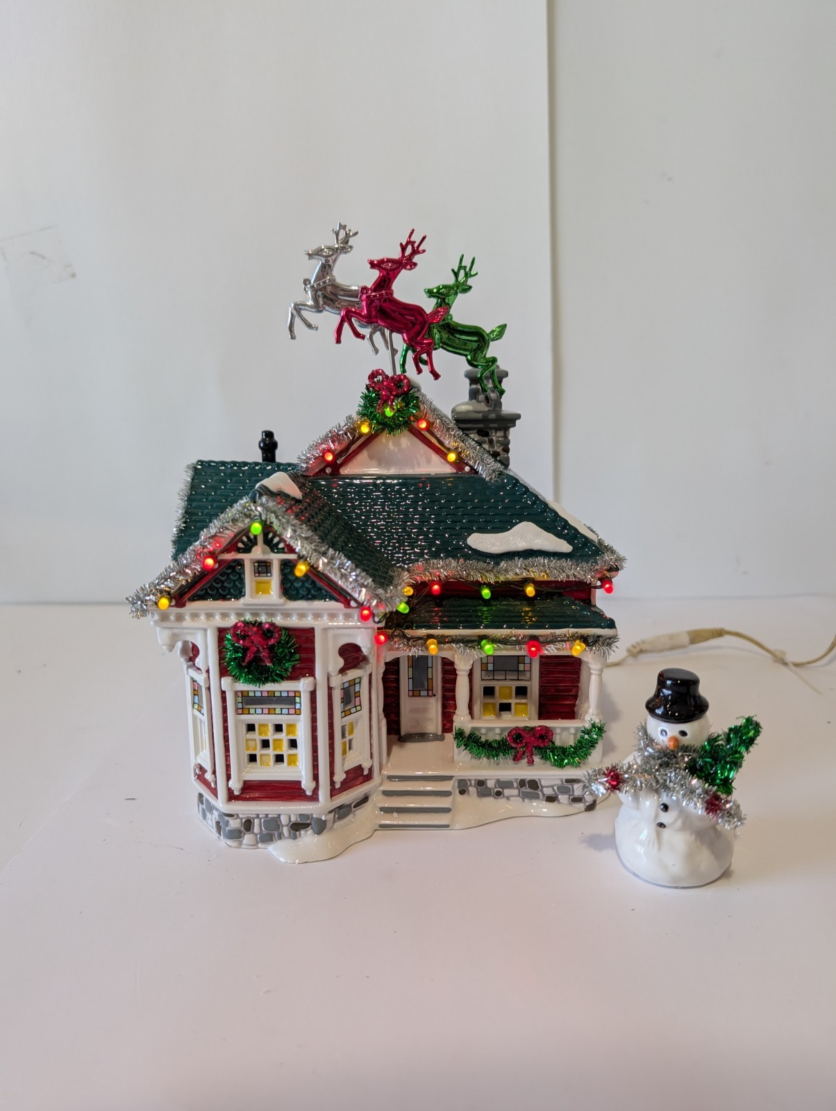 Dept 56 Snow Village “Tinsel and Garland House” Christmas Lane Snowman Retired
