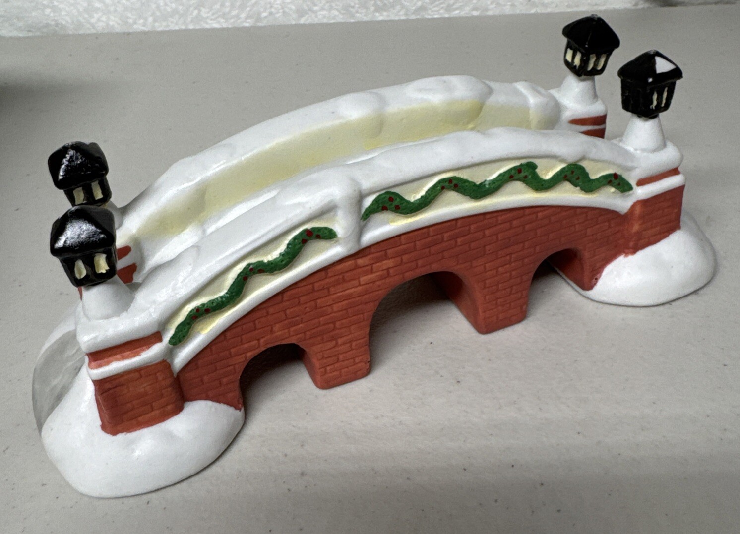Vintage NOMA Porcelain Bridge Dickensville Collectibles 6147 Retired US4