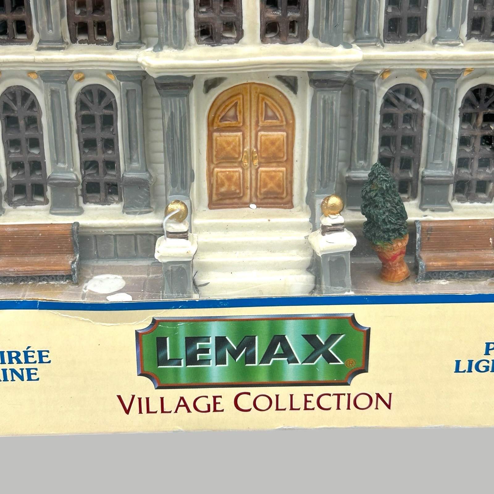 Lemax Village Collection Town Hall Porcelain 2004 Caddington Village Ships Quick