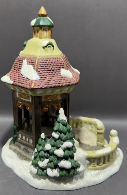 Grandeur Noel Victorian Village 2000 Gazebo Christmas Decoration Snowy House