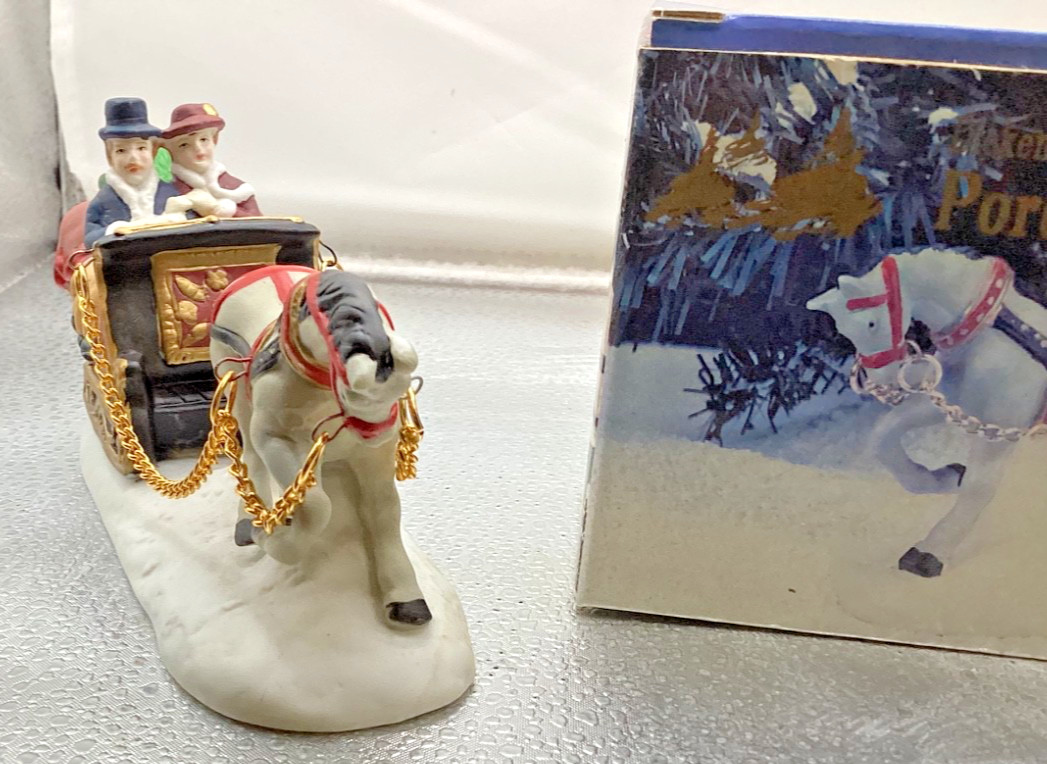 Dickens Keepsake porcelain Carriage horse-drawn couple Village accessory c56