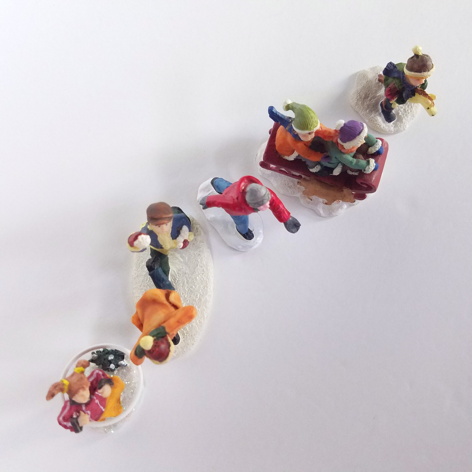 Santa’s Workbench 2004 Winter Sports Figurines 7322829 Children Playing In Snow