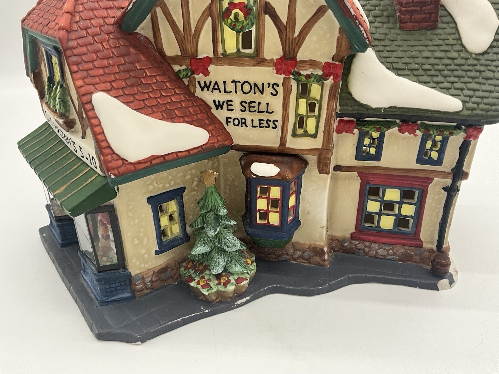Holiday Time Walton’s 5 & 10 Lighted Christmas Village Building Vtg 1990s