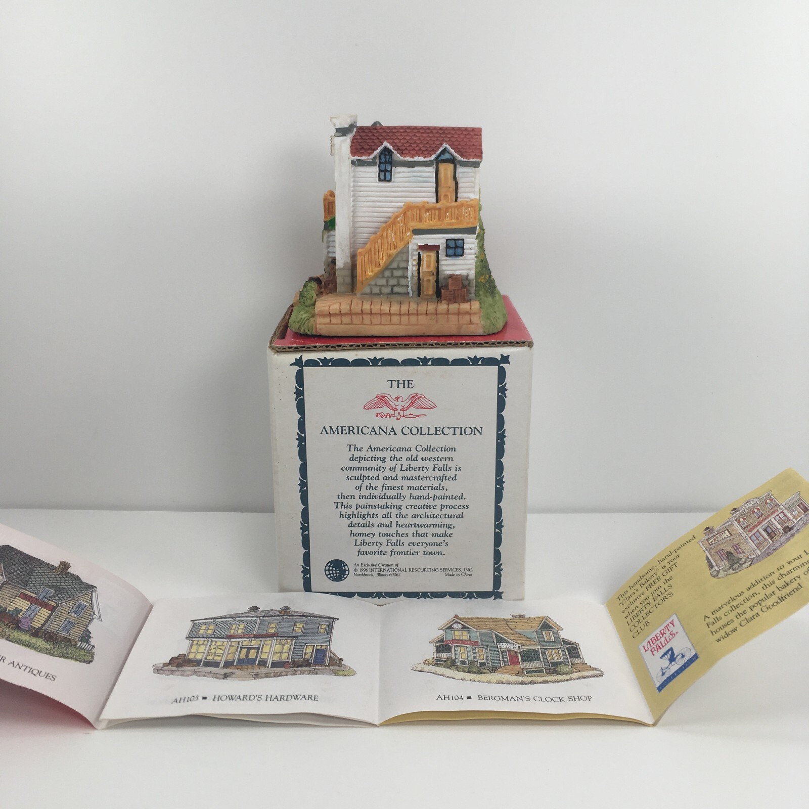 Lot of 4 Vintage Liberty Falls Americana Collection Houses AH82, AH102 104 127