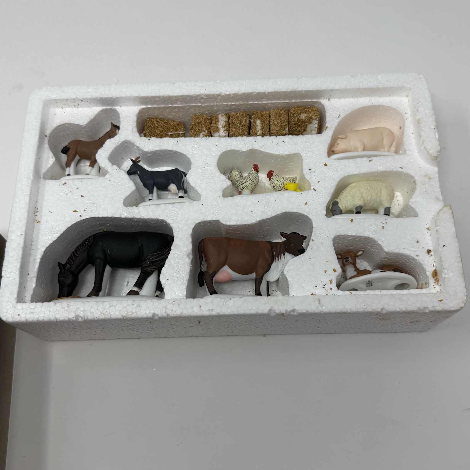 Department 56 New England Village Series Farm Animals Set Of 8 With 8 Hay Bales
