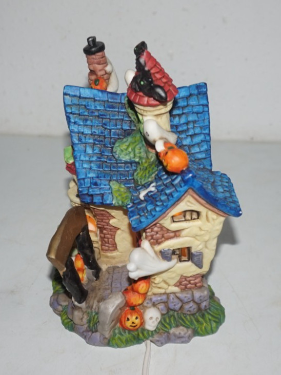 Spooky Hollow Grotesque Waxwork Porcelain Halloween House Village Light Up