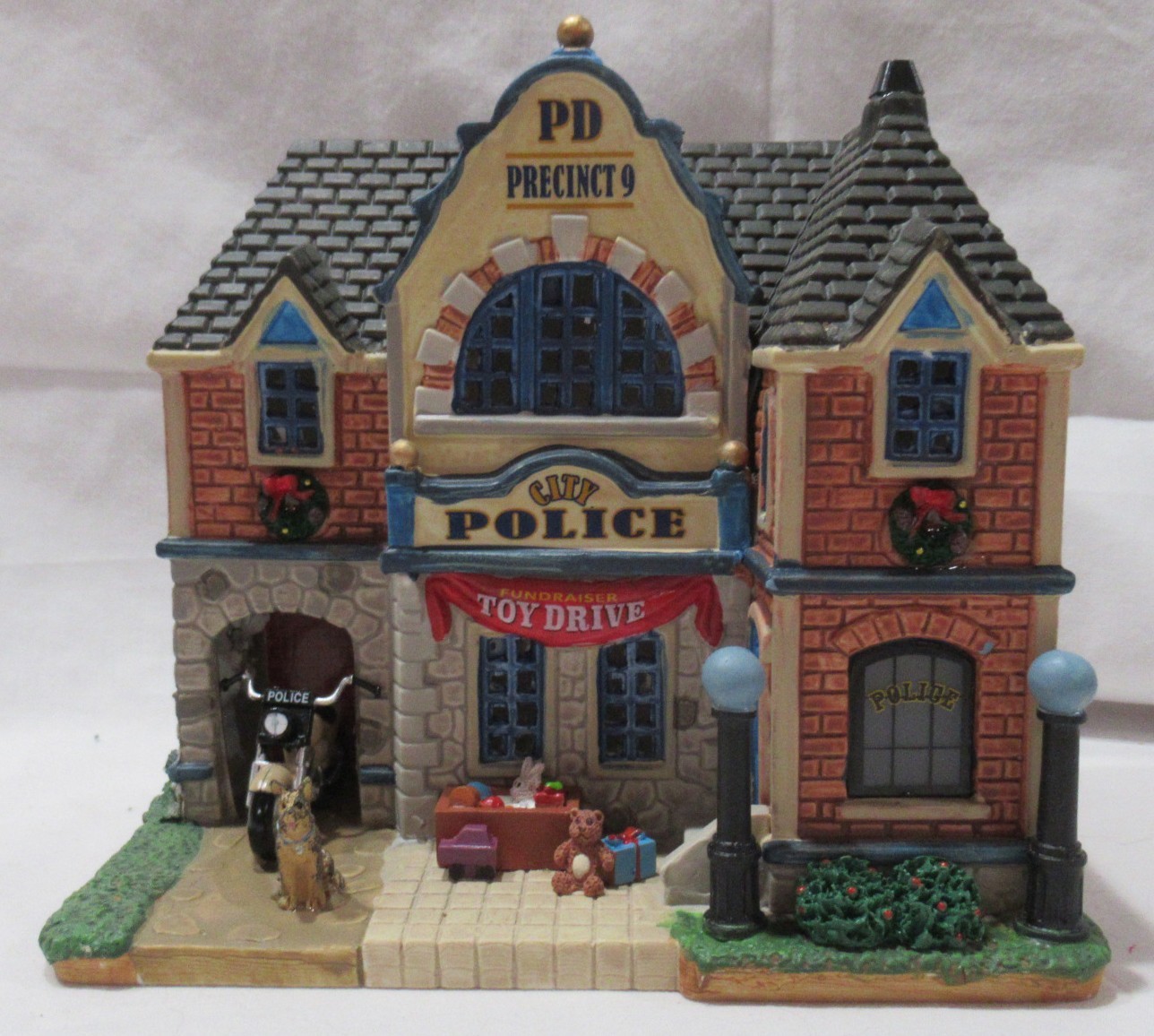 Lemax Christmas Village CITY POLICE STATION Precinct 9 Porcelain Light-up