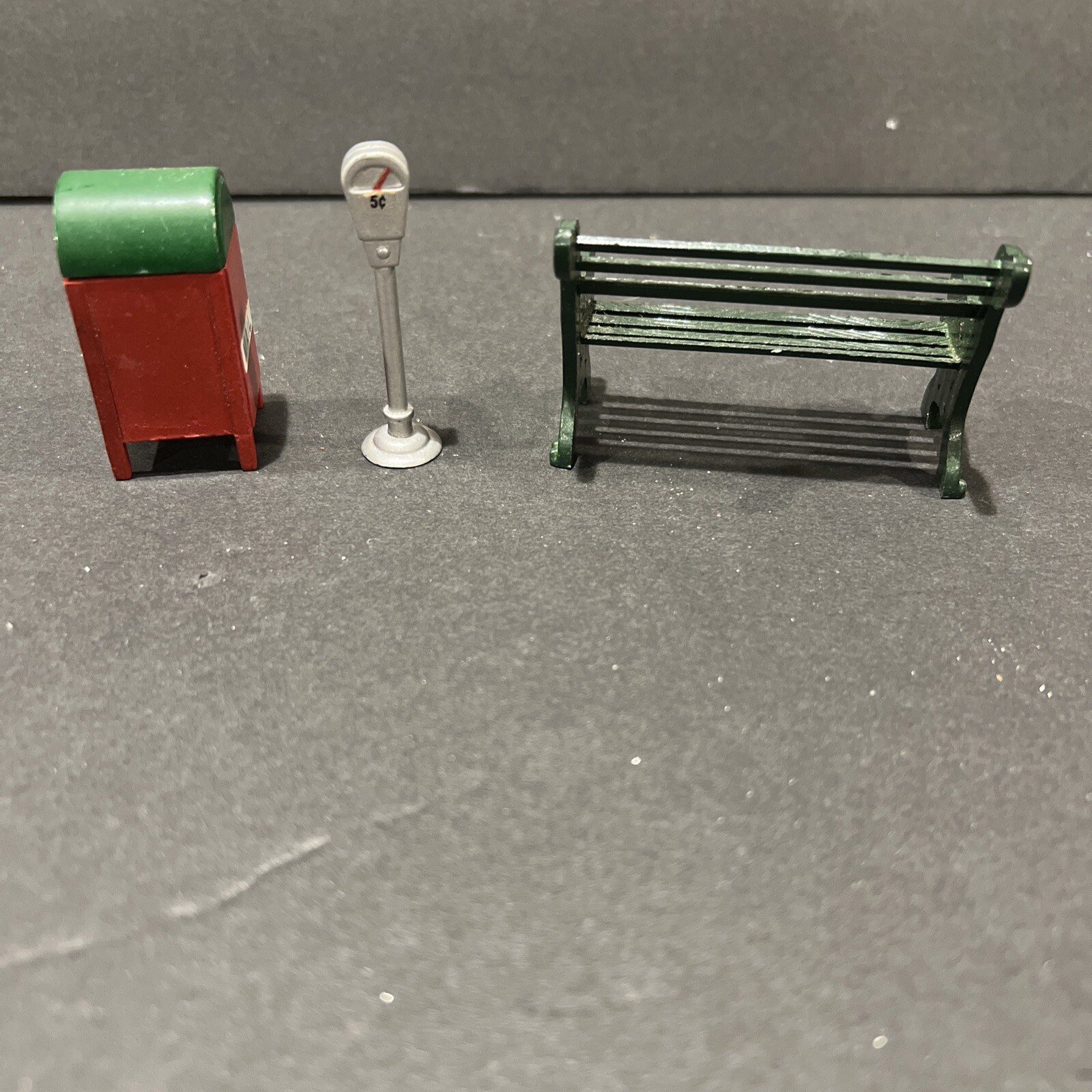 Vtg Christmas Village Metal Mail Box, Bench & Parking Meter Made In Taiwan
