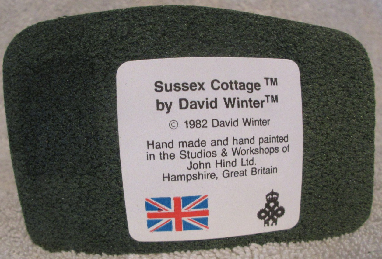 David Winter Sussex Cottage Figurine 1982 Made in Great Britain NIB Free Ship