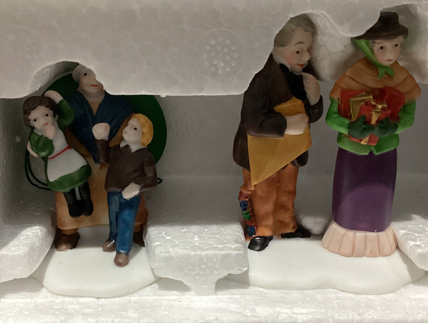 Dept 56 Heritage Village “David Copperfield ” 5 Piece Set #5551-4