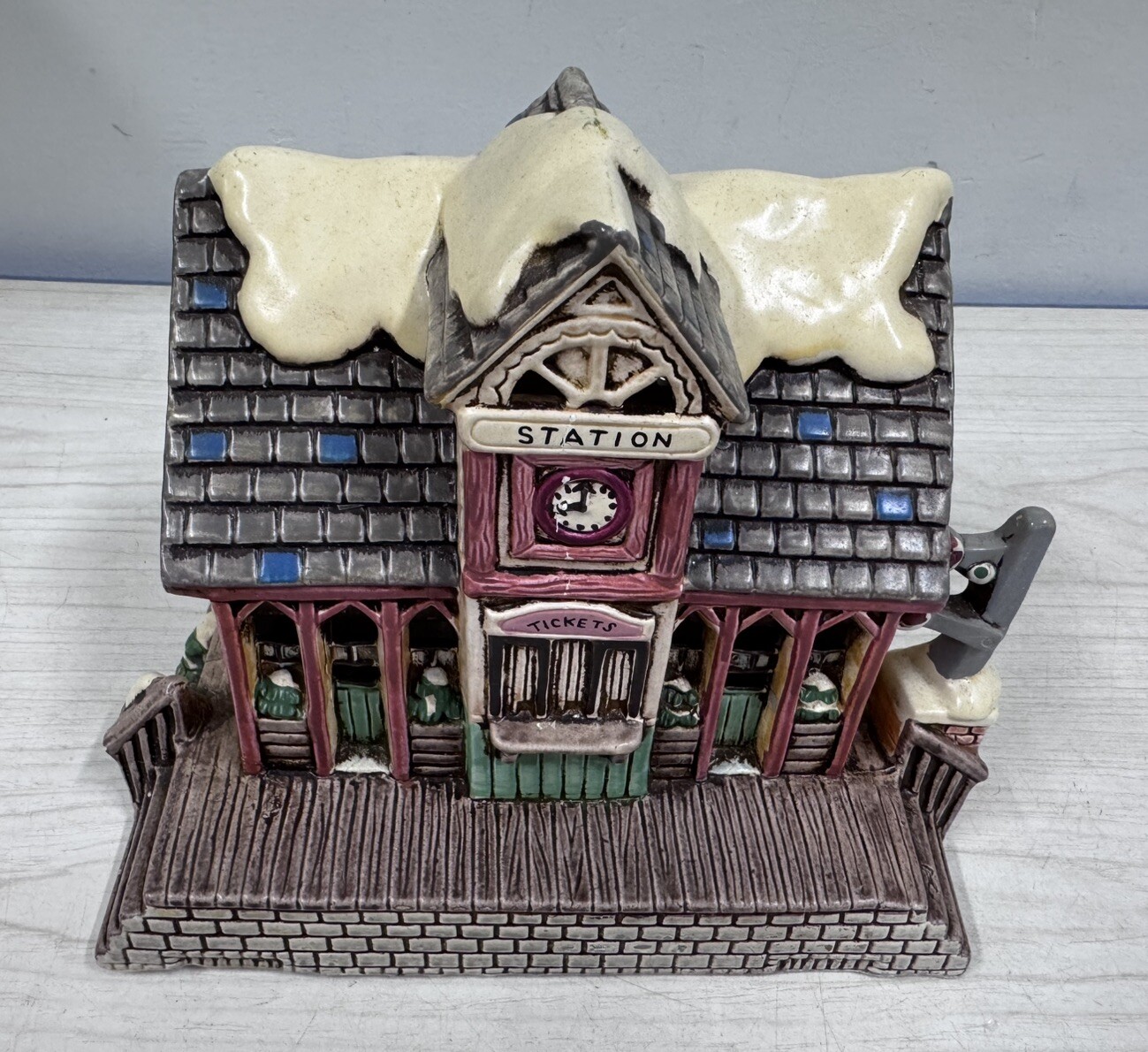 Lefton Colonial Village Train Station #06335 By Byron Wood 1987 No Cord