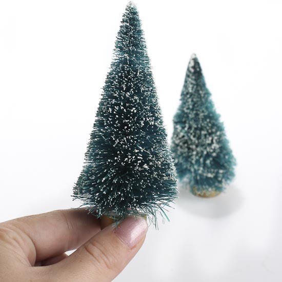 Frosted Green Sisal Bottle Brush CHRISTMAS Trees 4″ Tall Set of 2 ~ Village Putz