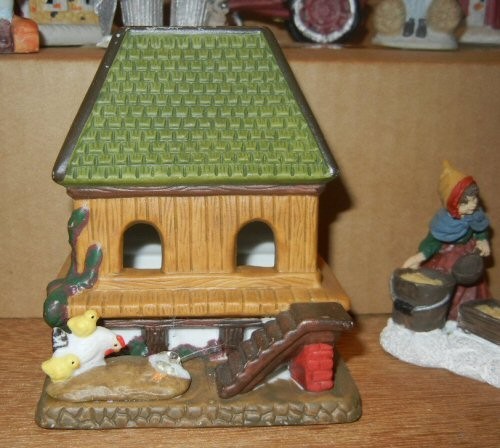 12 PCS VILLAGE FARM SCENE CHRISTMAS VILLAGE VARIOUS ACCESSORIES