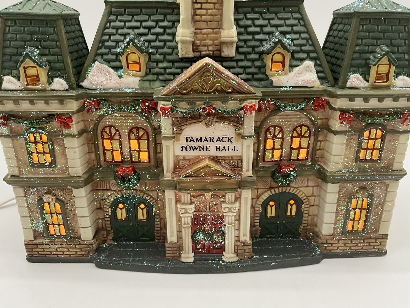 Santa’s Workbench Collection “Tamarack Towne Hall” Porcelain VTG Christmas House