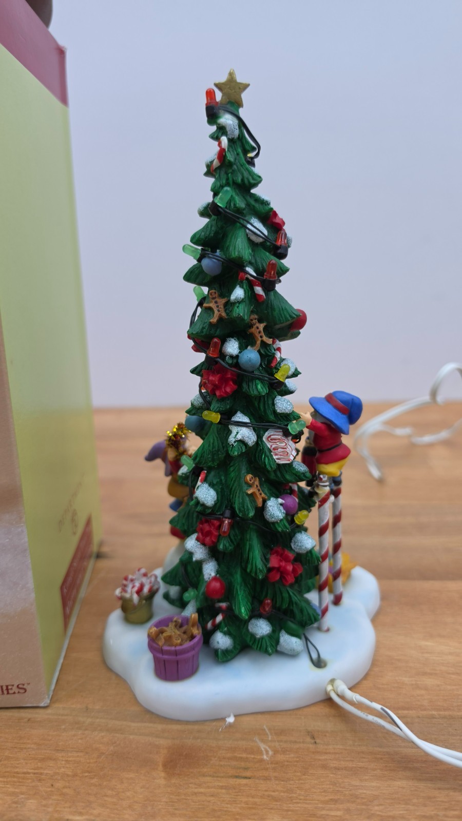 DEPT 56 North Pole Series “KRINGLE STREET TOWN TREE #56847 *SPECIAL EDITION*