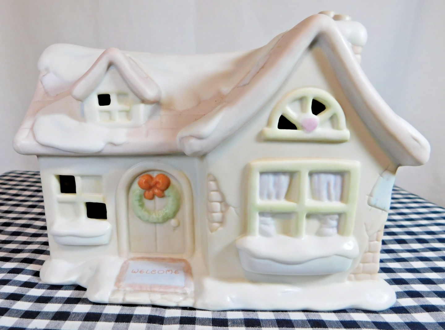 Precious Moments Sugar Town Christmas Village House 1992