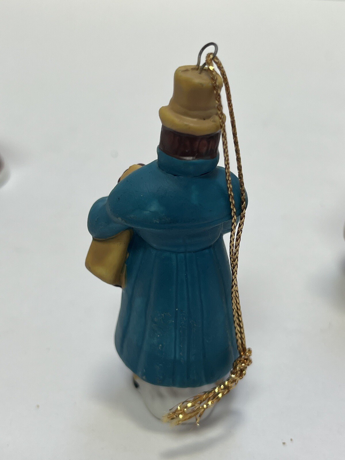 Shoppers Men Women w/ Gifts Presents Christmas Village Kmart 4 Figures Ornaments