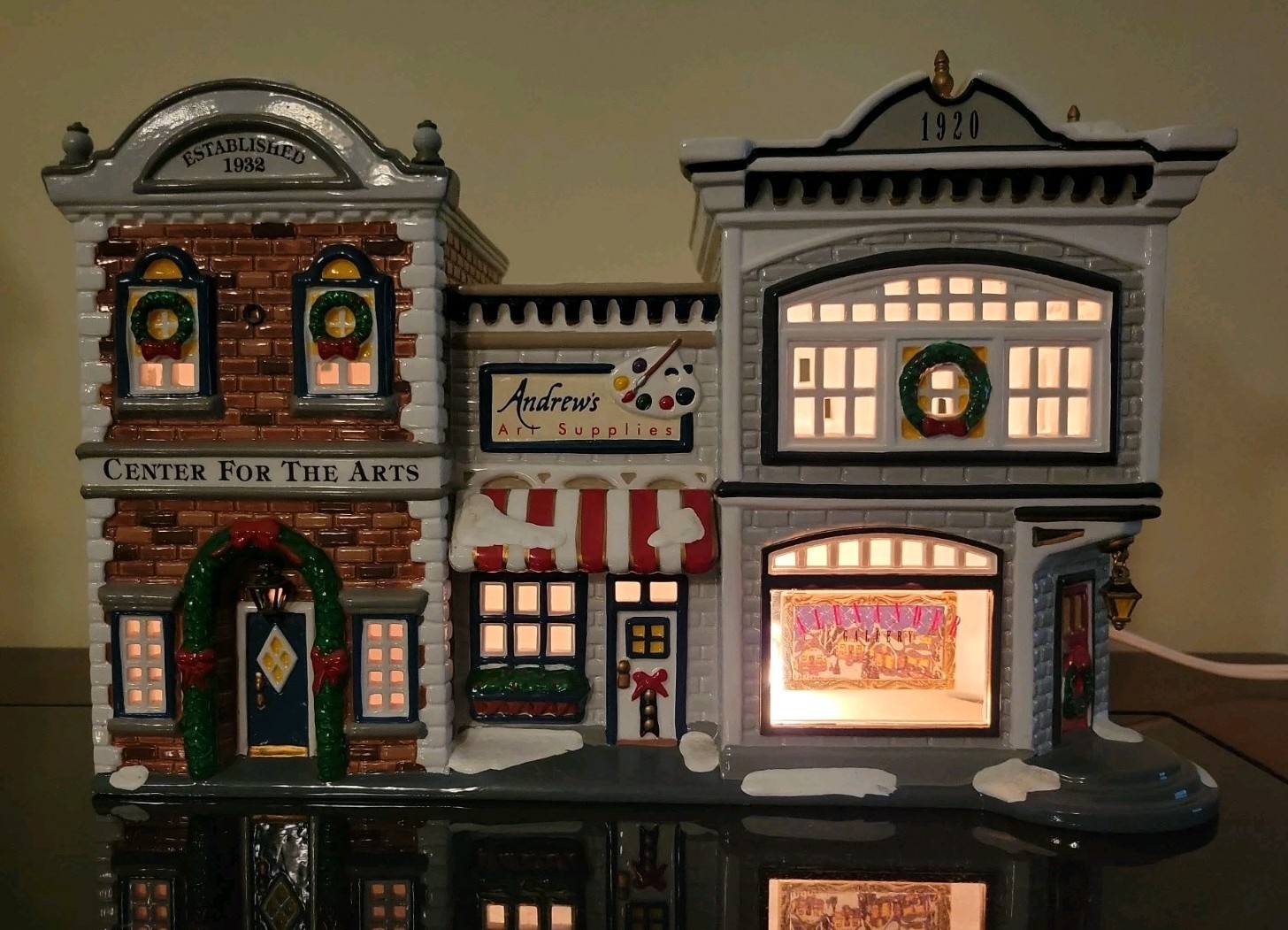 Dept 56 1998 The Original Snow Village “Center For The Arts” 54940 Missing Flag